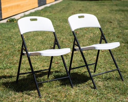 Chaises pliantes (6 disponibles)